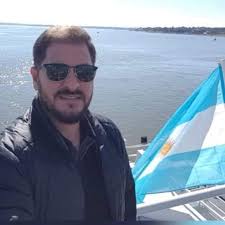 Perfil de Roberto Cáceres Castelan