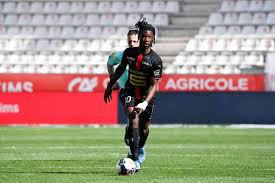 Договорът на камавинга с рен е до 2022 г., като клубът иска за него е близо 100 млн. Sportivnyj Direktor Renna Vyskazalsya O Budushem Kamavinga