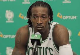 Gerald Wallace, os resmungos e a fuga da realidade
