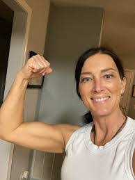 Alesha Williams's Instagram, Twitter & Facebook