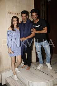 Sushant Singh Rajput And Kriti Sanon Meet Manish Malhotra At His Residence Sushant Singh Singh Manish Malhotra Sanon had announced a while back that she is gaining 15 kilos for her role.
