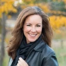 Dianna Moss's Instagram, Twitter & Facebook