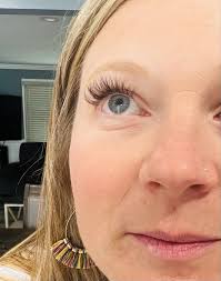 Mindy Redman (minluv1988)