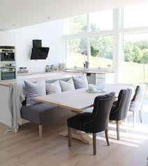 Kuche Und Esstisch Mit Sofa In 2020 Kuchen Sofa Haus Deko Kucheninsel Ideen