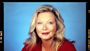 Militer et écrire : épisode 4/5 du podcast Marina Vlady : deux ou trois  choses qu'on ne savait pas d'elle