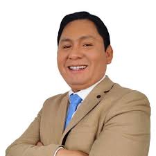 Como siempre lo he dicho, nunca he pretendido ser el mejor, sino el primero  en la familia. Soy el primer Cárdenas-Velarde en hacer un IronMan y una  Maratón, y nada más bonito