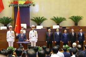 Ngày 05/04/2021, tại kỳ họp thứ 11, quốc hội khóa xiv, ông nguyễn xuân phúc được bầu làm chủ tịch nước cộng hòa xã hội chủ nghĩa việt nam. Tiá»ƒu Sá»­ Tom Táº¯t Cá»§a Tan Chá»§ Tá»‹ch NÆ°á»›c Nguyá»…n Xuan Phuc