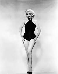 Norma jeane mortenson), в крещении но́рма джин бе́йкер (англ. Rost I Ves Merilin Monro Parametry Figury Razmer Nogi Biografiya Foto