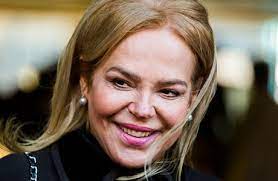 Dagmar havlová, rodená veškrnová je česká herečka. Nemecke Nakladatelstvi Podalo Dovolani Ma Platit Dagmar Havlove Ctyri Miliony Za Tvrzeni O Milenci Byznys Lidovky Cz