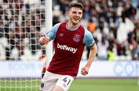 Declan rice is to be named ireland's young player of the year at the fai international awards despite switching allegiance to england. David Moyes Sends Declan Rice Message Amid Manchester United Links