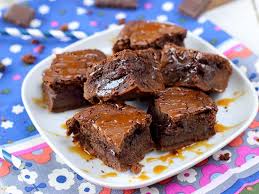 Brownies Au Chocolat Et Caramel Au Beurre Sale Recettes Recette Brownie Chocolat Recette Brownies Chocolat Recette Brownies