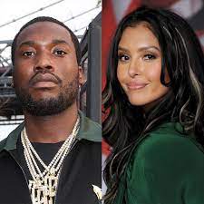 Vanessa bryant shares throwback christmas family portrait. Meek Mill Apologizes To Vanessa Bryant After Kobe Bryant Name Drop E Online Washington News Post