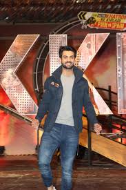 Karan Wahi At The Launch Of Tv Show Khatron Ke Khiladi Season 8 On 10th May 2017 Karan Wahi Bollywood Photos Nia sharma ramp walk | pune fashion week 3:21. karan wahi at the launch of tv show khatron ke khiladi season 8 on 10th may 2017 karan wahi bollywood photos