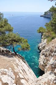 Faites Une Pause Dans Les Calanques D En Vau M6 Meteo Calanque Idee Vacances Calanques De Marseille