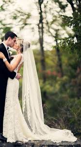 A Guide To Wedding Veil Lengths Choose Your Perfect Style With These Pros Cons Wedding Party Wedding Dress With Veil Tulle Wedding Veil Wedding Veils Uk