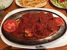 Halep kebabı lahmacun ile adana kebap arası çok güzel bir lezzettir.kebabı tek kişilik künefe tabağında porsiyonluk pişiririm hem servisi kolaydır hemde künefe tabağının şeklini alarak tam. Mixed Kebab And A Halep Kebab Picture Of Leyla London Tripadvisor