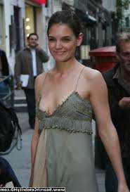Katie Holmes gives us nipslip - ZB Porn
