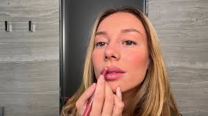 Watch Ester Expósitos Skincare Tip from Her Madre and Weekend Makeup |  Beauty Secrets | Vogue