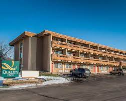 Learn what makes east dubuque, illinois a best place to live, including information about real estate, schools, employers, things to do and more. 7787 Timmerman Dr East Dubuque Il 61025 Quality Inn East Dubuque Loopnet Com
