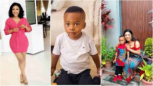 This is the official fan page of tonto w.c. Tonto Dikeh S Son Disgraces Her By Running Away While She Plays Her New Song Hi Thedistin