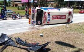 Berita kemalangan jalan rqyq terlibat kereta suv dgn ambulan. Pemandu Suv Rempuh Ambulans Dicari