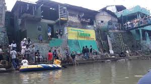 Book today on cheapoair® & save! Menyusur Sungai Ciliwung Pakai Perahu Karet Nikmati Panoram Dan Keunikan Kampung Labirin Bogor Tribunnews Bogor