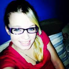 Ashley Larkins's Instagram, Twitter & Facebook