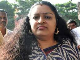 J Deepa: டிரைவர் ராஜாவால் என் உயிருக்கு ஆபத்து இருக்கு.. ஆடியோ மூலம்  மீண்டும் ஜெ தீபா பரபர புகார்