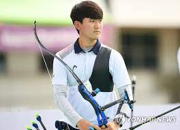 안산 (광주여대)의 마지막 화살이 9점을 맞추자, 김제덕 (경북일고)과 안산은 환한 얼굴로 주먹을 맞댔다. ë„ì¿„ ìœ ë§ì£¼ ì–'ê¶ ê¹€ì œë• ê°•ì±„ì˜ ì—°í•©ë‰´ìŠ¤