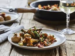 Pfifferling Pfanne Mit Speck Und Mini Knodel Rezept Pfifferlinge Rezepte Lebensmittel Essen