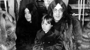His killer was mark david chapman, an american beatles fan who travelled from hawaii. John Lennon Ware 80 Jahre Alt Geworden Swr1