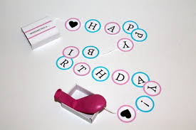 Schau dir unsere auswahl an girlande happy birthday an um die tollsten einzigartigen oder spezialgefertigten handgemachten stücke aus unseren shops für girlanden fahnen wimpel zu. Diy Geburtstagsgeschenk In Einer Streichholzschachtel Selber Machen