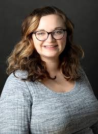 Emily Lilly's Instagram, Twitter & Facebook