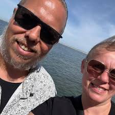 How long should it take to smoke a 4 lb brisket at 250 degrees