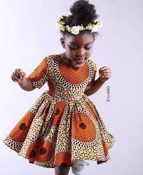 De plus en plus le tissu pagne revient à la mode ; Modele De Pagne Pour Jeune Fille African Dresses For Kids African Fashion Dresses Kids Fashion Dress