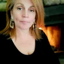 Inspiring Conversations with Lora McDonald of MORE2