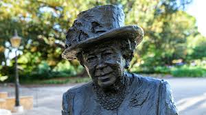She is known to favor simplicity in court life and is also known to take a serious and informed interest in government business, aside from traditional and ceremonial roles. Queen Elizabeth Gives Good Humored Approval Of New Statue In Australia