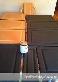 Kitchen Painted With Annie Sloan Chalk Paint Farm Fresh Vintage Finds Chalk Paint Kitchen Painting Laminate Kitchen Cabinets Laminate Kitchen Cabinets