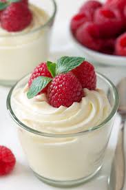 Easy White Chocolate Mousse Made With Cream Cheese For An Amazingly Delicious Treat That S Perfect For Valentine Mousse Recipes Desserts Low Carb Desserts Easy