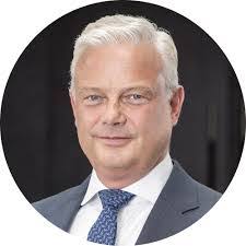 Richard Oldfield's Instagram, Twitter & Facebook