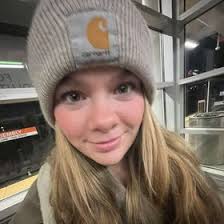 Camille Connors's Instagram, Twitter & Facebook