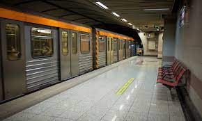 319,495 likes · 3,666 talking about this. Atomo Egklwbisthke Katw Apo Syrmo Sto Metro Panormoy Fosonline