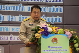 สุชาติ ชมกลิ่น หรือที่แวดวงการเมืองรู้จักกันในนาม ส.ส.เฮ้ง ปัจจุบันอายุ 46 ปี เข้าสู่ถนนการเมืองได้รับเลือกเป็น ส.อบจ. à¸¥à¸‡à¸™à¸²à¸¡à¹€à¸­ à¸¡à¹‚à¸­à¸¢ à¸™à¸²à¸¢à¸ª à¸Šà¸²à¸• à¸Šà¸¡à¸à¸¥ à¸™ à¸£ à¸à¸¡à¸™à¸•à¸£ à¸§ à¸²à¸à¸²à¸£à¸à¸£à¸°à¸—à¸£à¸§à¸‡à¹à¸£à¸‡à¸‡à¸²à¸™