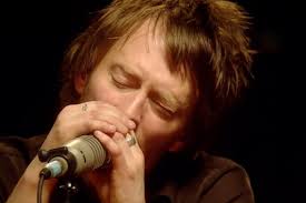 Radiohead performing their latest album 'the king of limbs' with from the basement. Radiohead Mira El Webcast De 2007 Con Covers De Joy Division Y Bjork