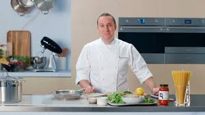 In this area, lightly marked with white lines on the cooking surface, pots and pans are detected wherever they rest. Cooking With Smeg Induction Cooktops Youtube