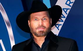 Maybe you know about garth brooks very well but do you know how old and tall is he, and what is his net worth in 2020? Top 10 Richest Country Singers In The World Ledgernote