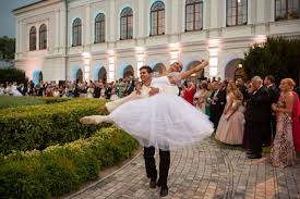 Jun 11, 2021 · a bál kísérőrendezvényét, az anna fesztivált július 26. 196 Anna Bal Es Anna Fesztival Balatonfureden 2021 Julius 26 Augusztus 1 Hellobalaton