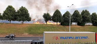 Elisoccorso in azione per incidente. Incendio Tra Paderno Cinisello E Nova Il Fumo Invade La Tangenziale Nord E Calderara