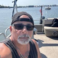 What is the expected speed of a 20 ft sweetwater with a Yamaha F 50 four  stroke?