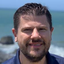 Kim Hickox's Instagram, Twitter & Facebook